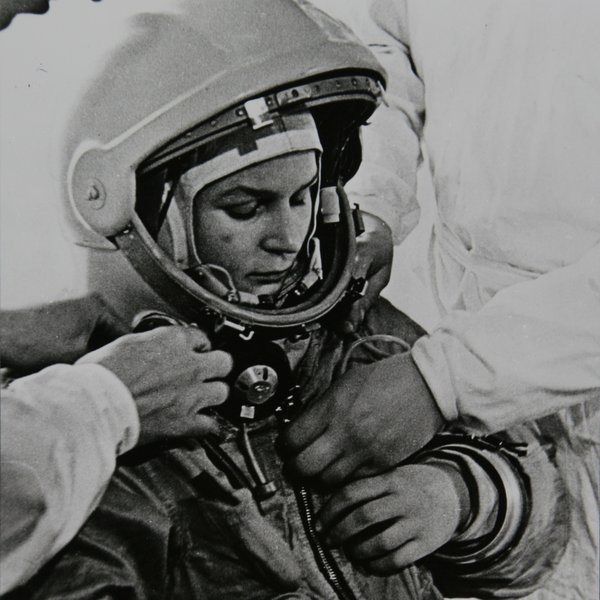 Walentina Tereschkowa im Astronautenanzug, "Wostok 6"