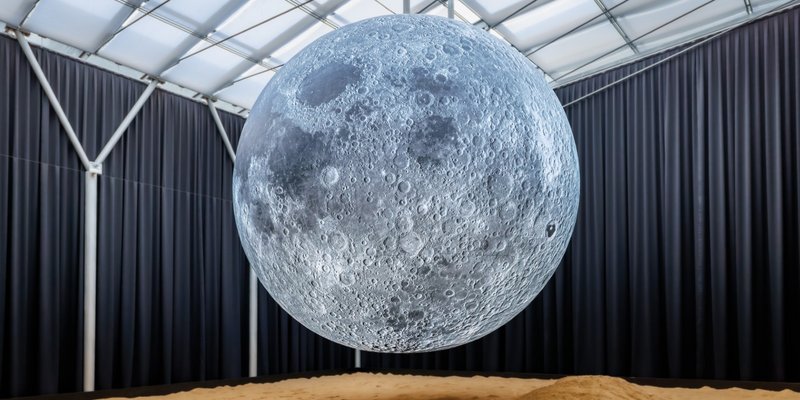 "Museum of the Moon" von Luke Jerram (c) Richard Mayr